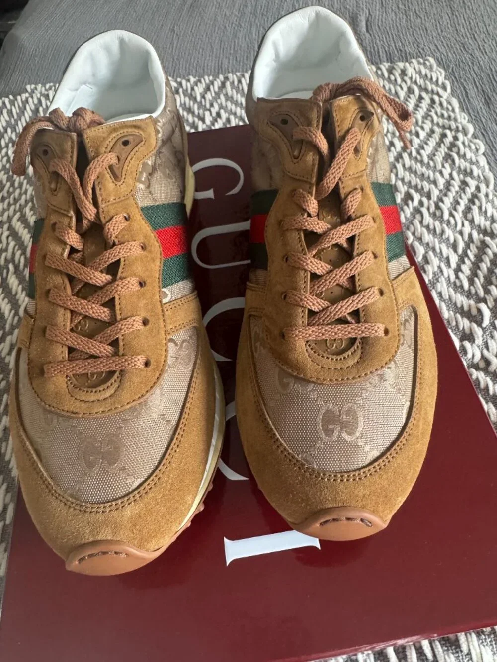 Gucci Tennis Shoes, Men's 9
